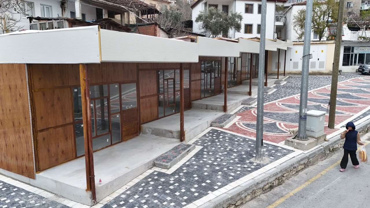 Deprem Riski Nedeniyle Yıkılıyor: Kavaklıdere’de Bakırcılara Yeni Satış Alanı 1